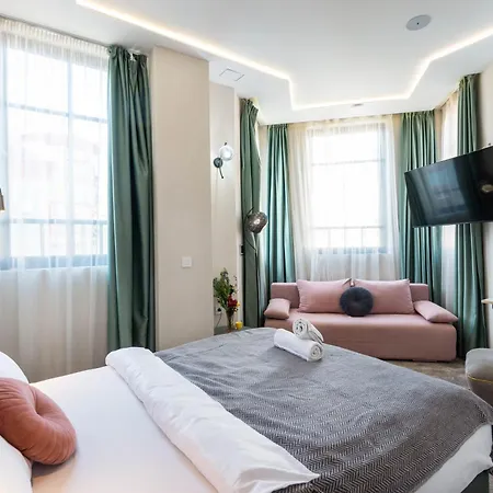 Хотел Aurora Hills Пловдив