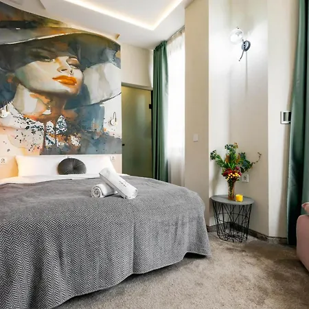 فندق Aurora Hills